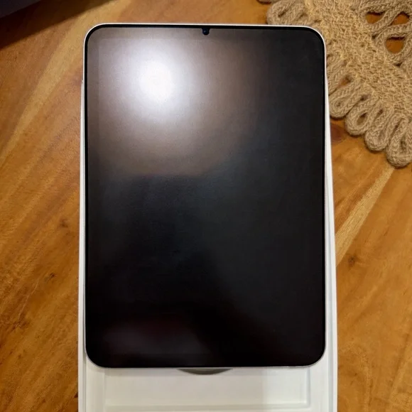 Apple iPad mini 7th generation (2024) 128gb WiFi Starlight Engraved - Picture 4 of 11